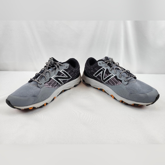 New Balance 690v2 Trail Running Tennis Shoes Men's 9 Gray Orange 4E MT690LG2 - Picture 1 of 11
